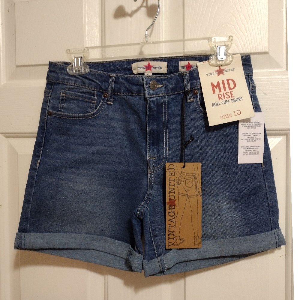 Vintage Reunited Dark Wash Mid Rise Roll Cuff Denim Shorts Size 10 NWT